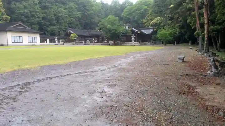群馬県護国神社の{uncategorized: "未分類", other: "その他", undefined: "問題あり", building: "その他建物", grave: "お墓", sacred_gate: "鳥居", guardian: "狛犬", statue: "像", buddha: "仏像", history: "歴史", nature: "自然", garden: "庭園", animal: "動物", pagoda: "塔", temizu: "手水舎", mountain_gate: "山門・神門", sanctuary: "本殿・本堂", subordinate: "末社・摂社", art: "芸術", scenery: "景色", jizo: "地蔵", ema: "絵馬", goshuin: "御朱印", omikuji: "おみくじ", items: "授与品その他", amulet: "お守り", goshuincho: "御朱印帳", eats: "食事", festival: "お祭り", votive_dance: "神楽", shichigosan: "七五三参", wedding: "結婚式", experience: "体験その他", initially: "初詣", around: "周辺", anti_infection: "感染症対策"}