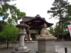 豊国神社の像