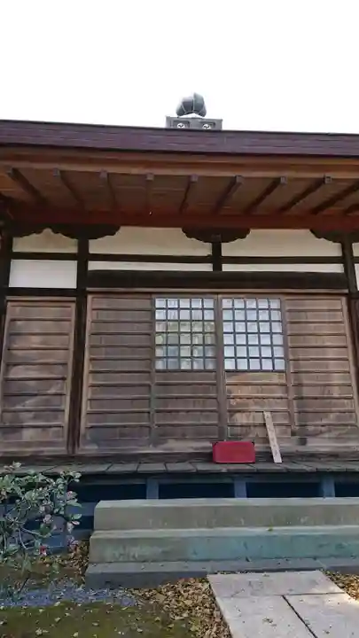 華蔵寺の本殿・本堂