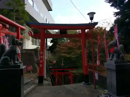 音次郎稲荷神社の鳥居