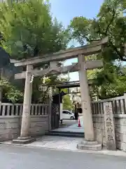 難波八阪神社の鳥居