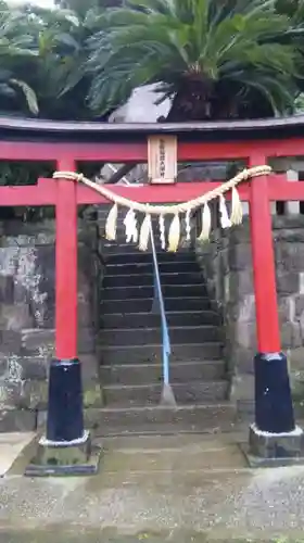 東耀稲荷神社の鳥居