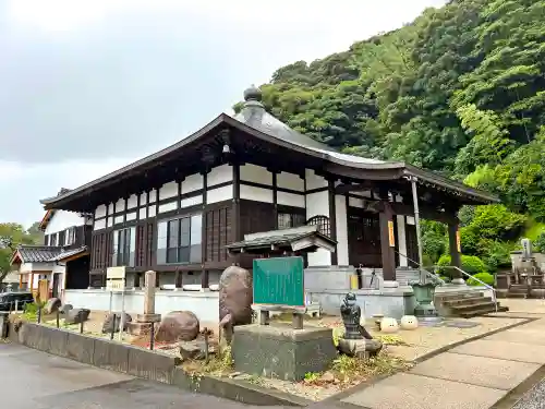 金前寺の本殿・本堂