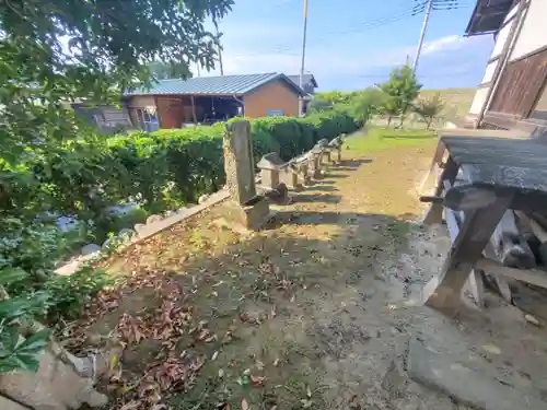 伊奈利神社の末社