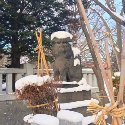 彌彦神社　(伊夜日子神社)の狛犬