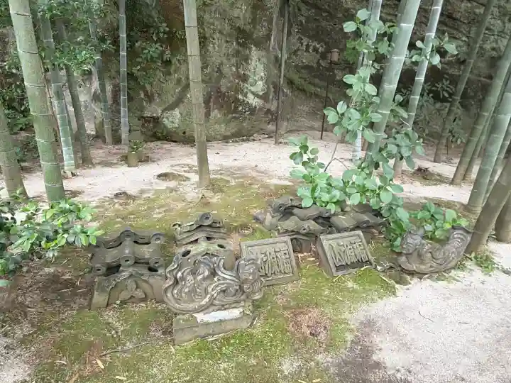 明月院の{uncategorized: "未分類", other: "その他", undefined: "問題あり", building: "その他建物", grave: "お墓", sacred_gate: "鳥居", guardian: "狛犬", statue: "像", buddha: "仏像", history: "歴史", nature: "自然", garden: "庭園", animal: "動物", pagoda: "塔", temizu: "手水舎", mountain_gate: "山門・神門", sanctuary: "本殿・本堂", subordinate: "末社・摂社", art: "芸術", scenery: "景色", jizo: "地蔵", ema: "絵馬", goshuin: "御朱印", omikuji: "おみくじ", items: "授与品その他", amulet: "お守り", goshuincho: "御朱印帳", eats: "食事", festival: "お祭り", votive_dance: "神楽", shichigosan: "七五三参", wedding: "結婚式", experience: "体験その他", initially: "初詣", around: "周辺", anti_infection: "感染症対策"}