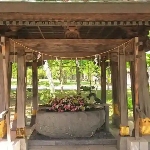 彌彦神社　(伊夜日子神社)の手水舎