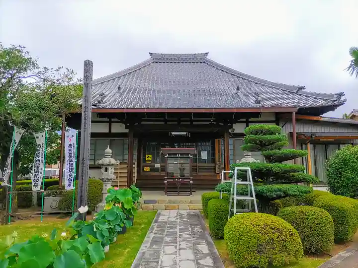 薬師寺(北外山)の本殿・本堂