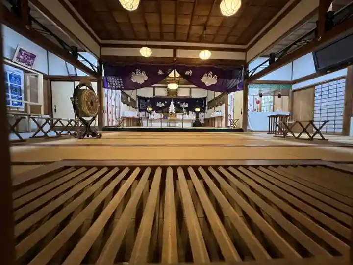松原八幡神社の本殿・本堂