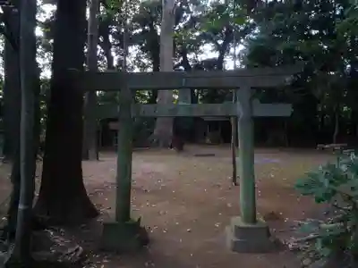 鳥見神社の鳥居