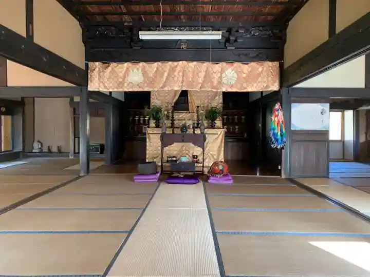 神宮寺の本殿・本堂