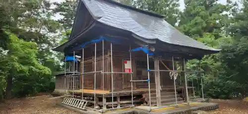 神明神社の本殿