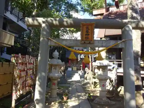 高円寺氷川神社の鳥居