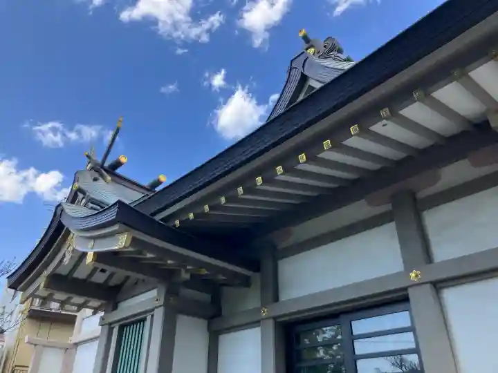 氷川神社の{uncategorized: "未分類", other: "その他", undefined: "問題あり", building: "その他建物", grave: "お墓", sacred_gate: "鳥居", guardian: "狛犬", statue: "像", buddha: "仏像", history: "歴史", nature: "自然", garden: "庭園", animal: "動物", pagoda: "塔", temizu: "手水舎", mountain_gate: "山門・神門", sanctuary: "本殿・本堂", subordinate: "末社・摂社", art: "芸術", scenery: "景色", jizo: "地蔵", ema: "絵馬", goshuin: "御朱印", omikuji: "おみくじ", items: "授与品その他", amulet: "お守り", goshuincho: "御朱印帳", eats: "食事", festival: "お祭り", votive_dance: "神楽", shichigosan: "七五三参", wedding: "結婚式", experience: "体験その他", initially: "初詣", around: "周辺", anti_infection: "感染症対策"}