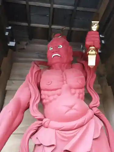 丹生大師 神宮寺の像