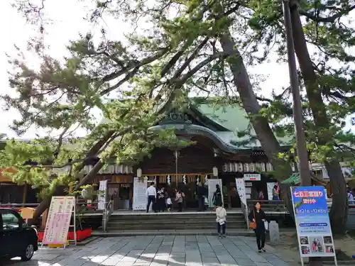 白山神社の本殿