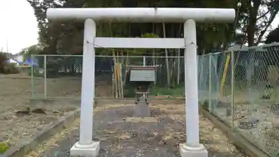 神社(名称不明)の鳥居