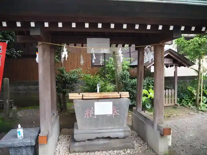 母智丘神社の手水舎