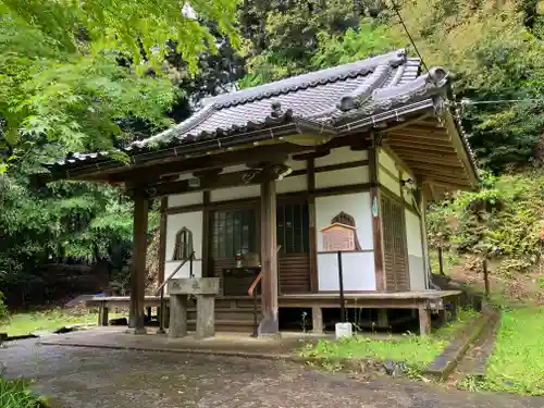 長安寺の本殿