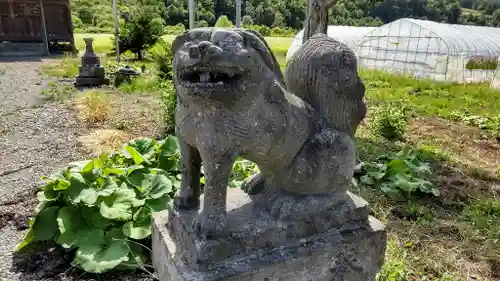 湯内神社（大熊神社）の狛犬