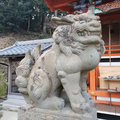 檜尾神社の狛犬