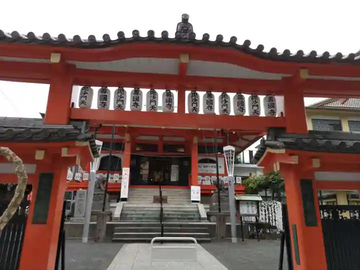 善國寺の山門・神門
