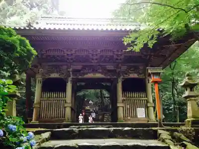 西山興隆寺の山門・神門