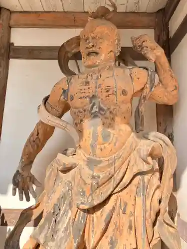 宝積寺の像