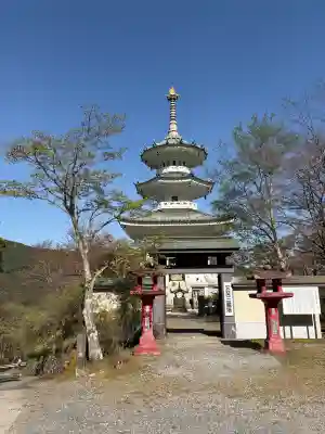 鳥居観音の{uncategorized: "未分類", other: "その他", undefined: "問題あり", building: "その他建物", grave: "お墓", sacred_gate: "鳥居", guardian: "狛犬", statue: "像", buddha: "仏像", history: "歴史", nature: "自然", garden: "庭園", animal: "動物", pagoda: "塔", temizu: "手水舎", mountain_gate: "山門・神門", sanctuary: "本殿・本堂", subordinate: "末社・摂社", art: "芸術", scenery: "景色", jizo: "地蔵", ema: "絵馬", goshuin: "御朱印", omikuji: "おみくじ", items: "授与品その他", amulet: "お守り", goshuincho: "御朱印帳", eats: "食事", festival: "お祭り", votive_dance: "神楽", shichigosan: "七五三参", wedding: "結婚式", experience: "体験その他", initially: "初詣", around: "周辺", anti_infection: "感染症対策"}