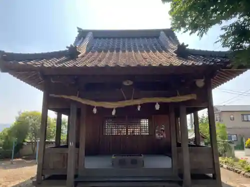 稲荷神社の本殿