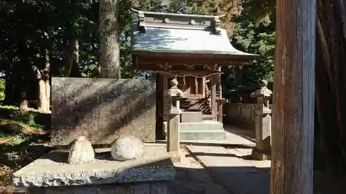 鶴谷八幡宮の末社