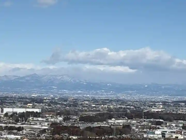 四津山神社の{uncategorized: "未分類", other: "その他", undefined: "問題あり", building: "その他建物", grave: "お墓", sacred_gate: "鳥居", guardian: "狛犬", statue: "像", buddha: "仏像", history: "歴史", nature: "自然", garden: "庭園", animal: "動物", pagoda: "塔", temizu: "手水舎", mountain_gate: "山門・神門", sanctuary: "本殿・本堂", subordinate: "末社・摂社", art: "芸術", scenery: "景色", jizo: "地蔵", ema: "絵馬", goshuin: "御朱印", omikuji: "おみくじ", items: "授与品その他", amulet: "お守り", goshuincho: "御朱印帳", eats: "食事", festival: "お祭り", votive_dance: "神楽", shichigosan: "七五三参", wedding: "結婚式", experience: "体験その他", initially: "初詣", around: "周辺", anti_infection: "感染症対策"}