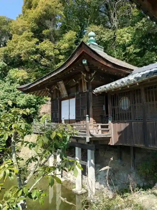 根来寺の{uncategorized: "未分類", other: "その他", undefined: "問題あり", building: "その他建物", grave: "お墓", sacred_gate: "鳥居", guardian: "狛犬", statue: "像", buddha: "仏像", history: "歴史", nature: "自然", garden: "庭園", animal: "動物", pagoda: "塔", temizu: "手水舎", mountain_gate: "山門・神門", sanctuary: "本殿・本堂", subordinate: "末社・摂社", art: "芸術", scenery: "景色", jizo: "地蔵", ema: "絵馬", goshuin: "御朱印", omikuji: "おみくじ", items: "授与品その他", amulet: "お守り", goshuincho: "御朱印帳", eats: "食事", festival: "お祭り", votive_dance: "神楽", shichigosan: "七五三参", wedding: "結婚式", experience: "体験その他", initially: "初詣", around: "周辺", anti_infection: "感染症対策"}