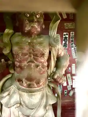 清滝寺の像