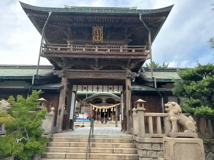 彦島八幡宮の山門・神門