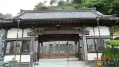 威徳院の本殿