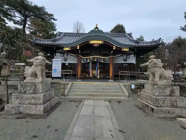 春日神社の{uncategorized: "未分類", other: "その他", undefined: "問題あり", building: "その他建物", grave: "お墓", sacred_gate: "鳥居", guardian: "狛犬", statue: "像", buddha: "仏像", history: "歴史", nature: "自然", garden: "庭園", animal: "動物", pagoda: "塔", temizu: "手水舎", mountain_gate: "山門・神門", sanctuary: "本殿・本堂", subordinate: "末社・摂社", art: "芸術", scenery: "景色", jizo: "地蔵", ema: "絵馬", goshuin: "御朱印", omikuji: "おみくじ", items: "授与品その他", amulet: "お守り", goshuincho: "御朱印帳", eats: "食事", festival: "お祭り", votive_dance: "神楽", shichigosan: "七五三参", wedding: "結婚式", experience: "体験その他", initially: "初詣", around: "周辺", anti_infection: "感染症対策"}