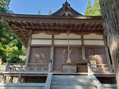 上梨白山宮の本殿・本堂