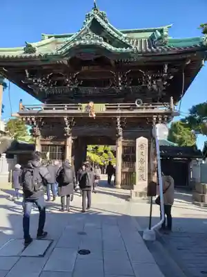 題経寺（柴又帝釈天）の山門・神門