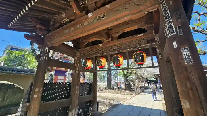 新井薬師(梅照院)の{uncategorized: "未分類", other: "その他", undefined: "問題あり", building: "その他建物", grave: "お墓", sacred_gate: "鳥居", guardian: "狛犬", statue: "像", buddha: "仏像", history: "歴史", nature: "自然", garden: "庭園", animal: "動物", pagoda: "塔", temizu: "手水舎", mountain_gate: "山門・神門", sanctuary: "本殿・本堂", subordinate: "末社・摂社", art: "芸術", scenery: "景色", jizo: "地蔵", ema: "絵馬", goshuin: "御朱印", omikuji: "おみくじ", items: "授与品その他", amulet: "お守り", goshuincho: "御朱印帳", eats: "食事", festival: "お祭り", votive_dance: "神楽", shichigosan: "七五三参", wedding: "結婚式", experience: "体験その他", initially: "初詣", around: "周辺", anti_infection: "感染症対策"}