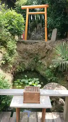 横浜御嶽神社の末社・摂社