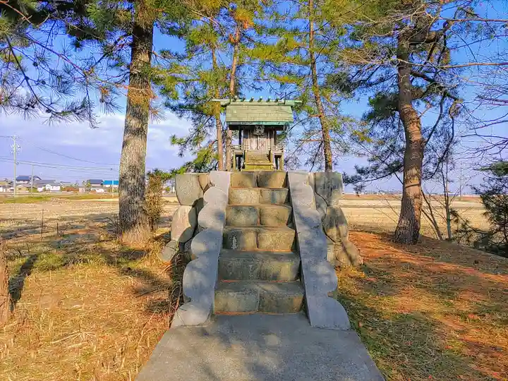 八幡社の本殿・本堂