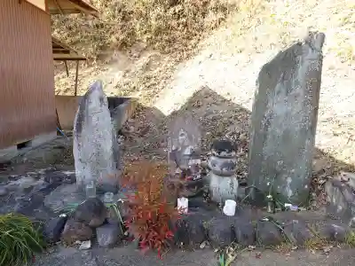 摩尼庵堂の{uncategorized: "未分類", other: "その他", undefined: "問題あり", building: "その他建物", grave: "お墓", sacred_gate: "鳥居", guardian: "狛犬", statue: "像", buddha: "仏像", history: "歴史", nature: "自然", garden: "庭園", animal: "動物", pagoda: "塔", temizu: "手水舎", mountain_gate: "山門・神門", sanctuary: "本殿・本堂", subordinate: "末社・摂社", art: "芸術", scenery: "景色", jizo: "地蔵", ema: "絵馬", goshuin: "御朱印", omikuji: "おみくじ", items: "授与品その他", amulet: "お守り", goshuincho: "御朱印帳", eats: "食事", festival: "お祭り", votive_dance: "神楽", shichigosan: "七五三参", wedding: "結婚式", experience: "体験その他", initially: "初詣", around: "周辺", anti_infection: "感染症対策"}