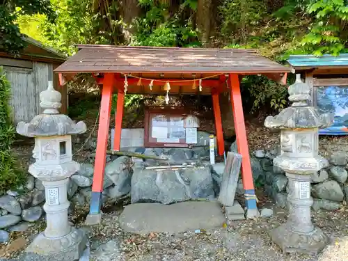 八幡神社の手水舎