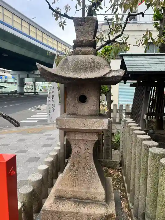 西出鎮守稲荷神社の{uncategorized: "未分類", other: "その他", undefined: "問題あり", building: "その他建物", grave: "お墓", sacred_gate: "鳥居", guardian: "狛犬", statue: "像", buddha: "仏像", history: "歴史", nature: "自然", garden: "庭園", animal: "動物", pagoda: "塔", temizu: "手水舎", mountain_gate: "山門・神門", sanctuary: "本殿・本堂", subordinate: "末社・摂社", art: "芸術", scenery: "景色", jizo: "地蔵", ema: "絵馬", goshuin: "御朱印", omikuji: "おみくじ", items: "授与品その他", amulet: "お守り", goshuincho: "御朱印帳", eats: "食事", festival: "お祭り", votive_dance: "神楽", shichigosan: "七五三参", wedding: "結婚式", experience: "体験その他", initially: "初詣", around: "周辺", anti_infection: "感染症対策"}