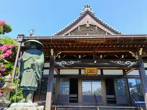 成満寺の本殿・本堂