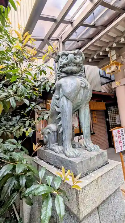 十番稲荷神社の狛犬