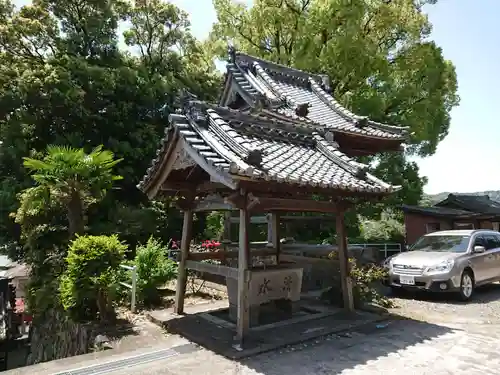 長満寺の手水舎