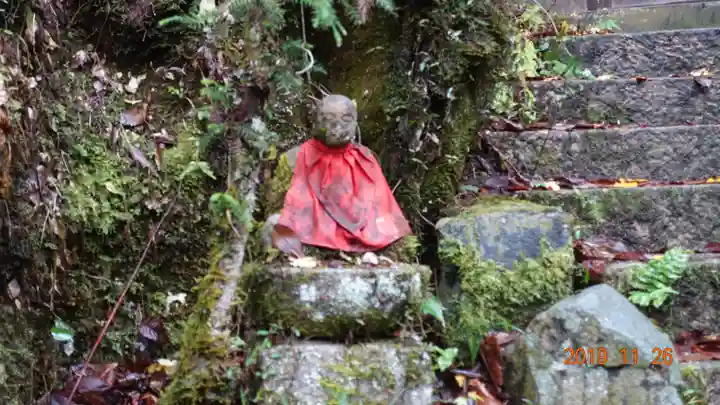 秩父札所三十二番 法性寺の地蔵