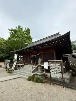 諏訪神社の{uncategorized: "未分類", other: "その他", undefined: "問題あり", building: "その他建物", grave: "お墓", sacred_gate: "鳥居", guardian: "狛犬", statue: "像", buddha: "仏像", history: "歴史", nature: "自然", garden: "庭園", animal: "動物", pagoda: "塔", temizu: "手水舎", mountain_gate: "山門・神門", sanctuary: "本殿・本堂", subordinate: "末社・摂社", art: "芸術", scenery: "景色", jizo: "地蔵", ema: "絵馬", goshuin: "御朱印", omikuji: "おみくじ", items: "授与品その他", amulet: "お守り", goshuincho: "御朱印帳", eats: "食事", festival: "お祭り", votive_dance: "神楽", shichigosan: "七五三参", wedding: "結婚式", experience: "体験その他", initially: "初詣", around: "周辺", anti_infection: "感染症対策"}